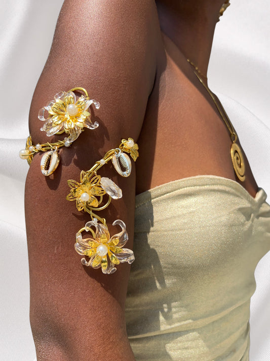 Cowrie shell blossom
