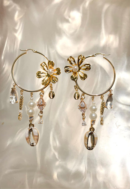 Pearl in bloom earrings