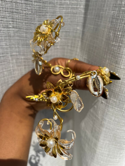 Cowrie shell blossom