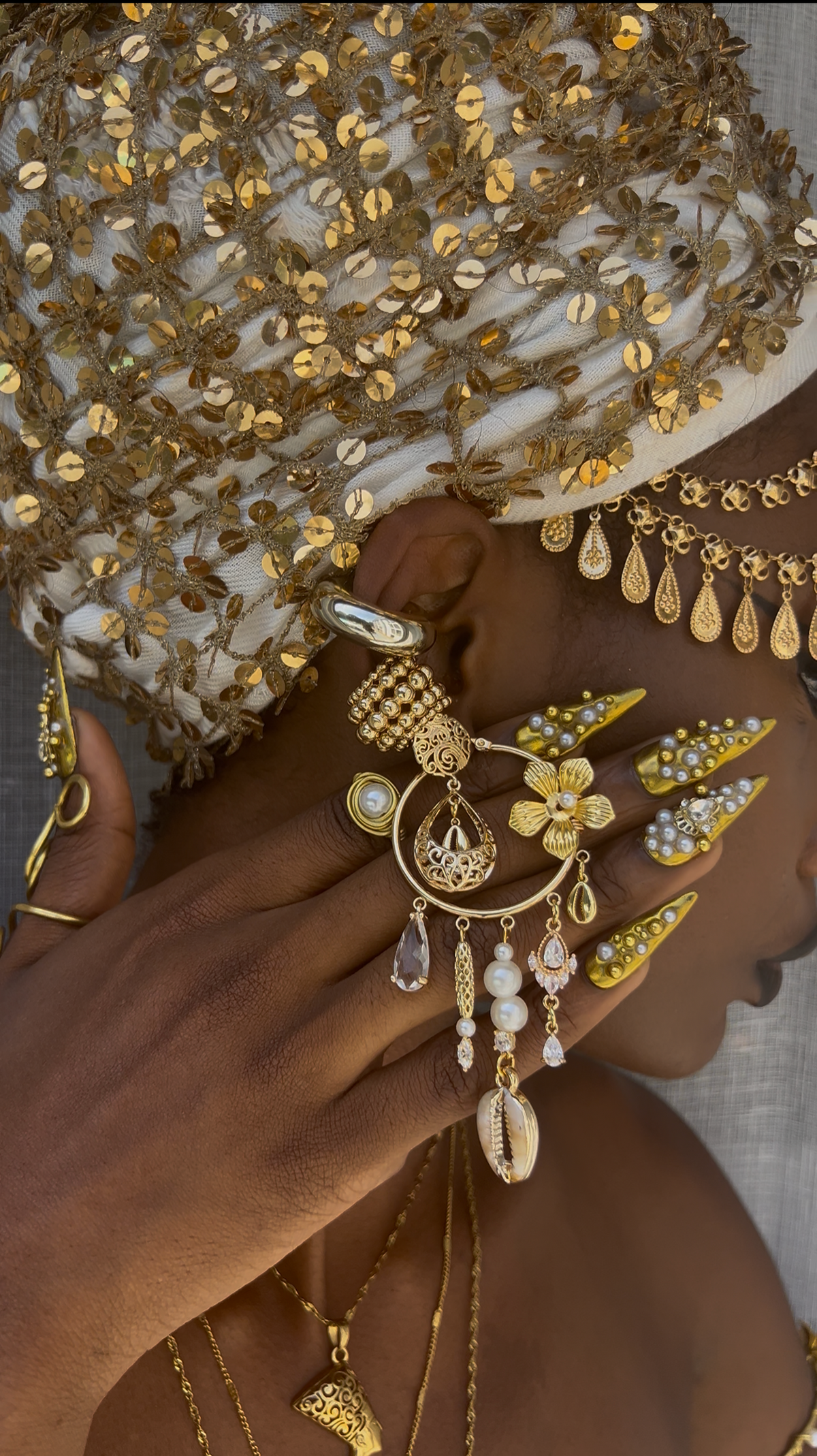 Pearl in bloom earrings
