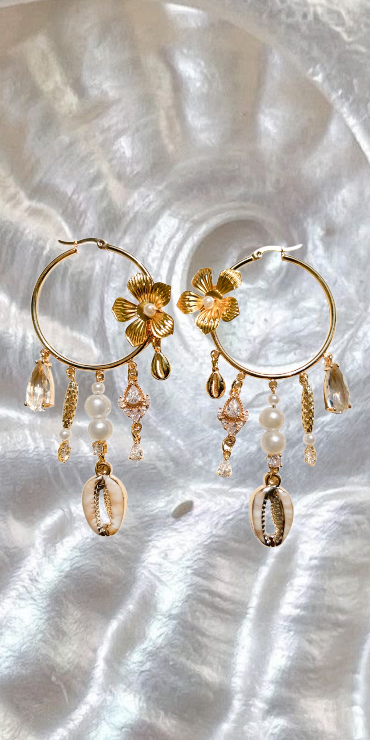 Pearl in bloom earrings