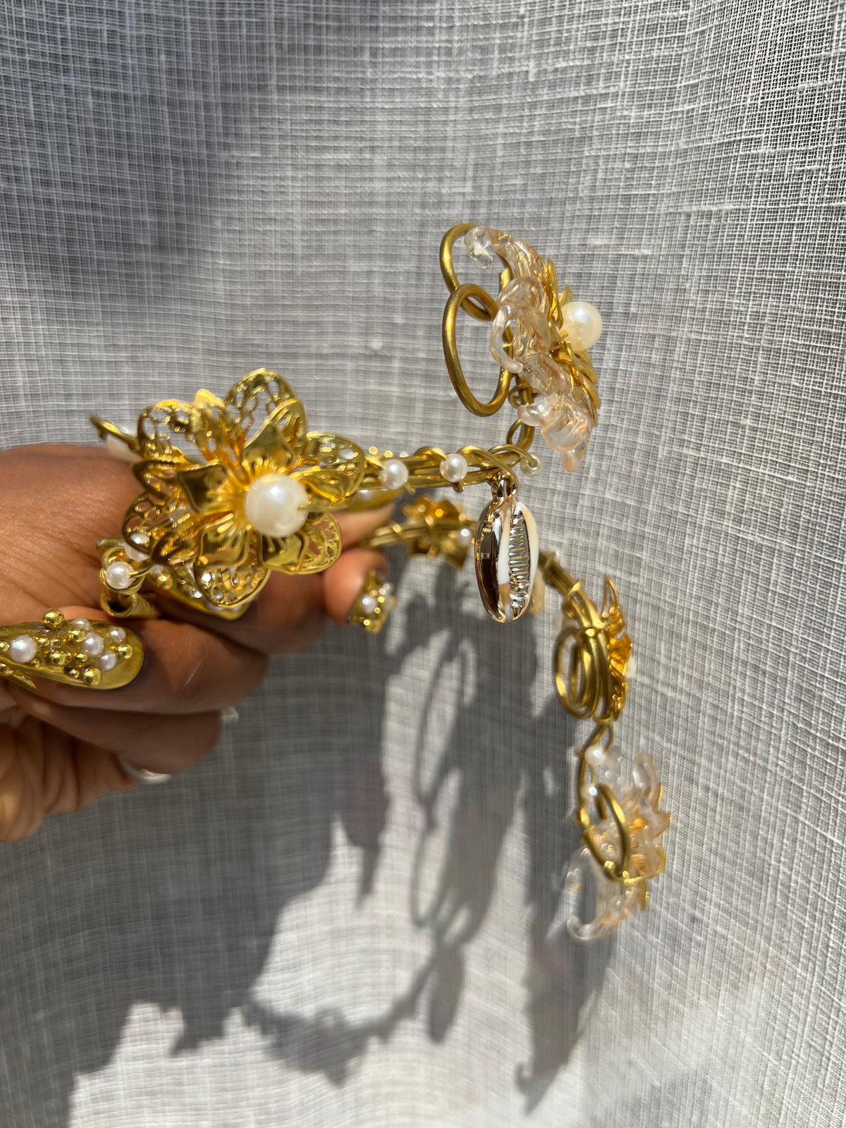 Cowrie shell blossom