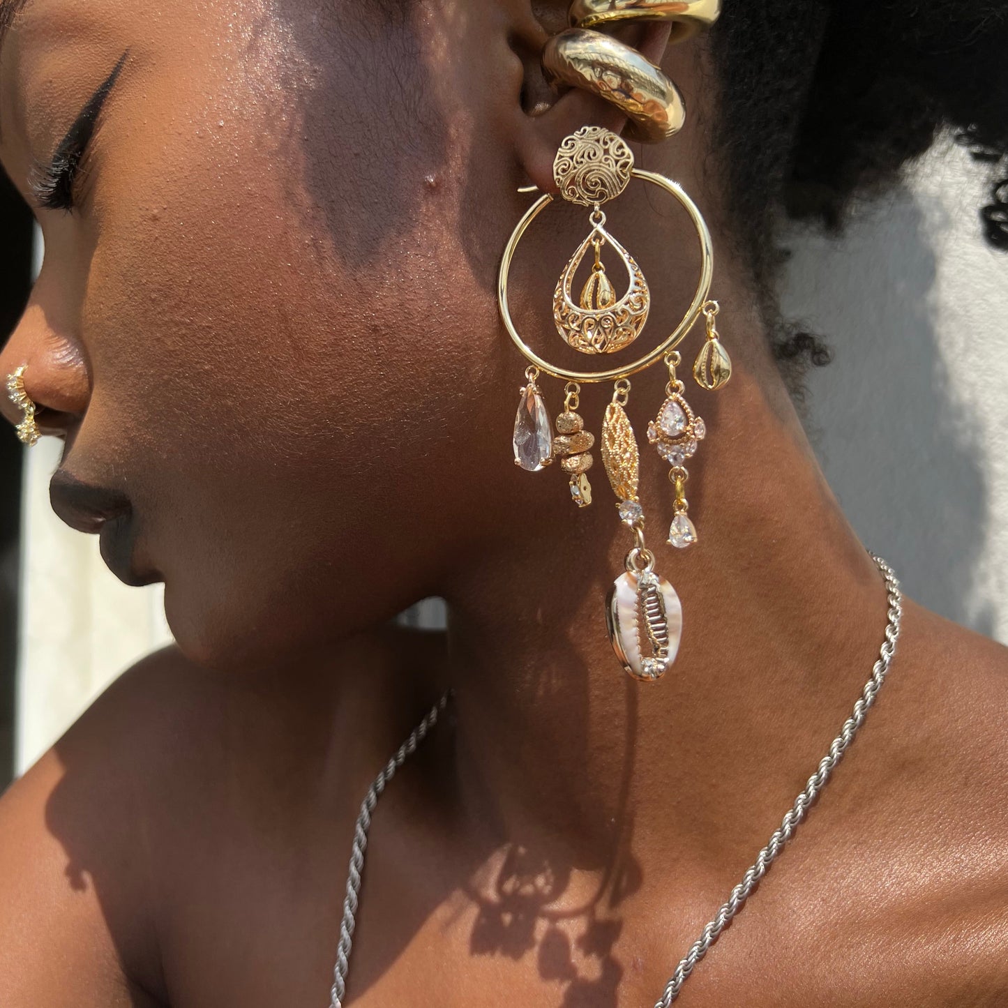There she glows again earrings